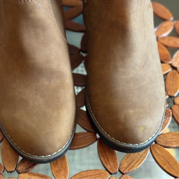 Universal Thread Boots Women's Amalia Hidden Wedge Chelsea Ankle Bootie Brown - Picture 5 of 16